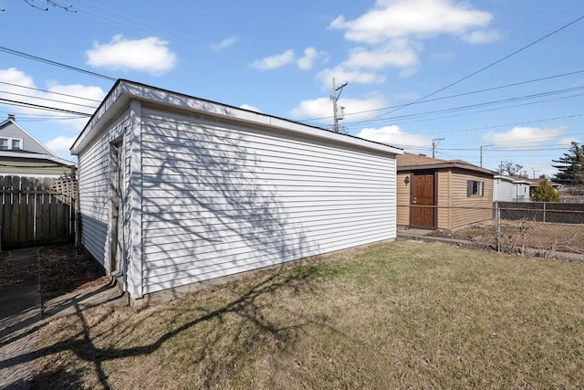 view of outdoor structure with an outdoor structure and fence