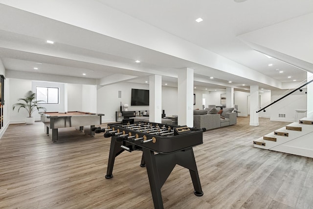 rec room featuring billiards, recessed lighting, light wood-type flooring, and baseboards