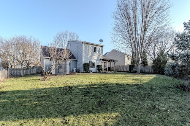 view of yard featuring a fenced backyard