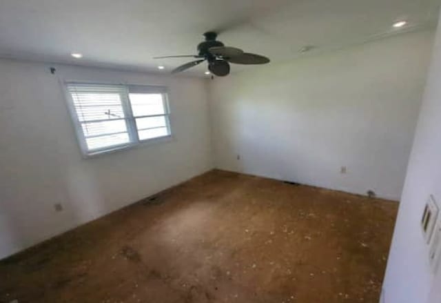 unfurnished room featuring recessed lighting and ceiling fan