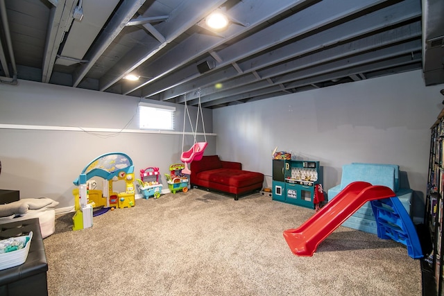 rec room with carpet flooring