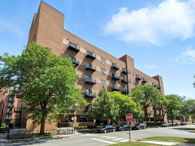 1000 E 53rd St Unit 112, Chicago, IL 60615 - view of apartment building / complex
