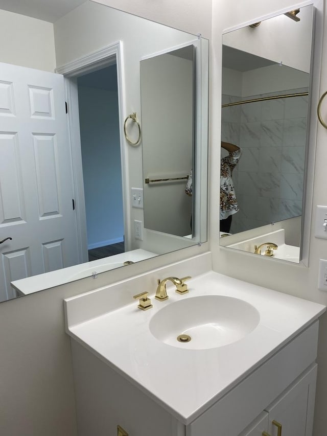 200 Park Ave Unit 531, Calumet City, IL 60409 - full bathroom featuring vanity