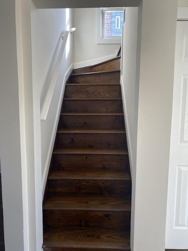 8416 S Bennett Ave, Chicago, IL 60617 - view of stairs