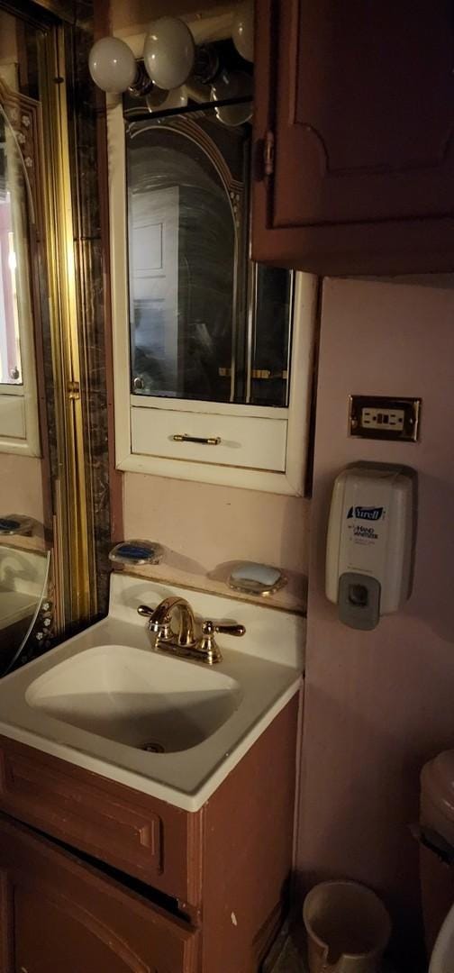 kitchen featuring a sink