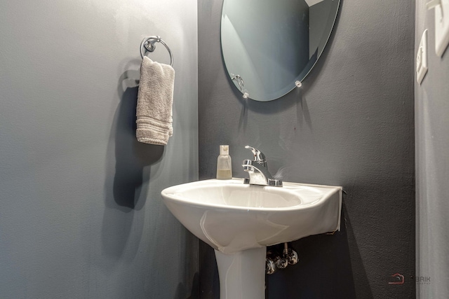 655 N Fox Trl, Round Lake, IL 60073 - bathroom with a sink
