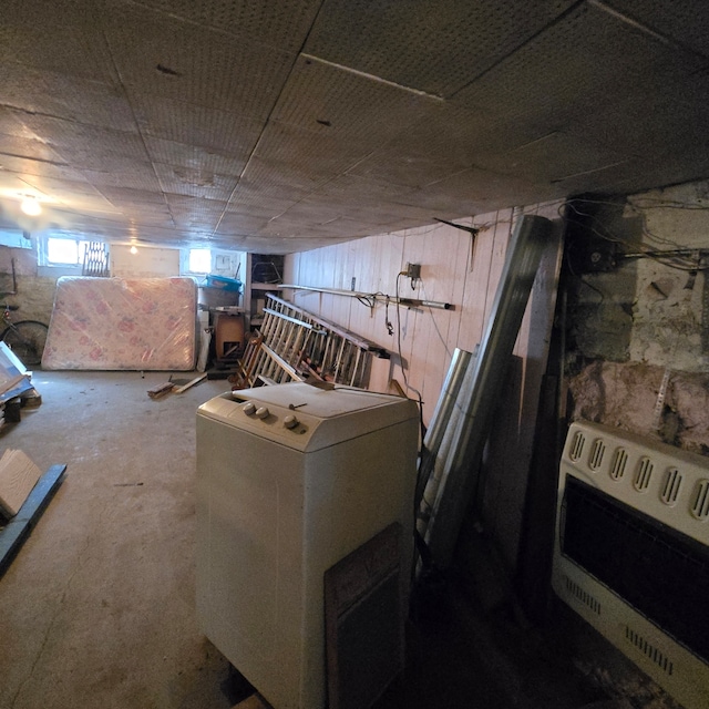 2016 W Superior St, Chicago, IL 60612 - basement with heating unit