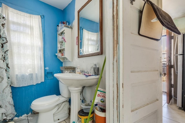 bathroom featuring toilet