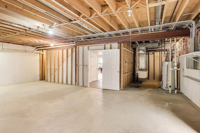 1056 W Willow St, Palatine, IL 60067 - unfinished below grade area featuring gas water heater