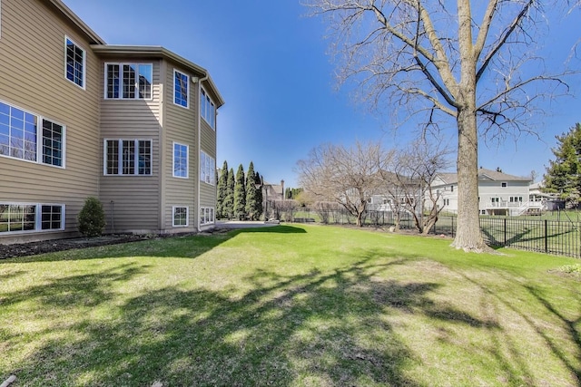 1056 W Willow St, Palatine, IL 60067 - view of yard with fence