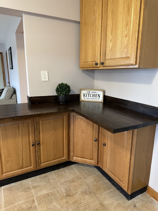 6724 W 114th St, Worth, IL 60482 - kitchen with dark countertops