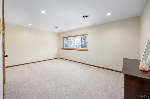 4 Auburn Ln, Barrington Hills, IL 60010 - carpeted empty room featuring recessed lighting