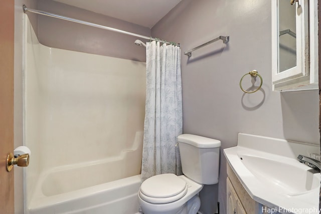 41 Bermuda Colony Unit 5, Fox Lake, IL 60020 - full bath featuring toilet, vanity, and shower / bathtub combination with curtain