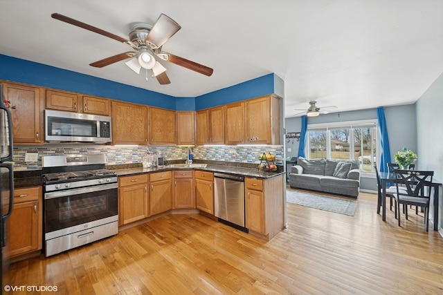202 S Oltendorf Rd, Streamwood, IL 60107 - photo 5
