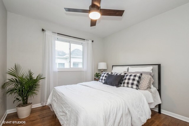 318 N Oaklawn Ave, Elmhurst, IL 60126 - bedroom featuring wood finished floors, baseboards, and ceiling fan