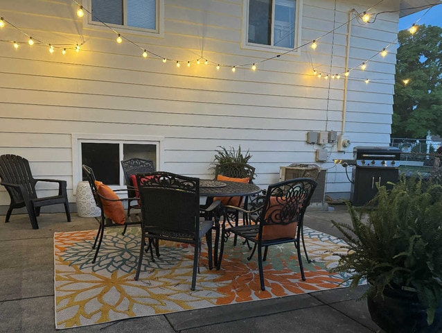 318 N Oaklawn Ave, Elmhurst, IL 60126 - view of patio / terrace featuring a grill and outdoor dining space