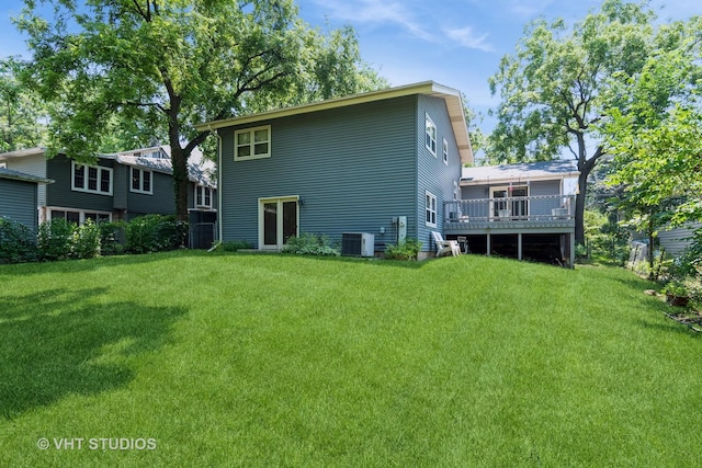 25W704 Jewell Rd, Wheaton, IL 60187 - back of house with a lawn and a wooden deck