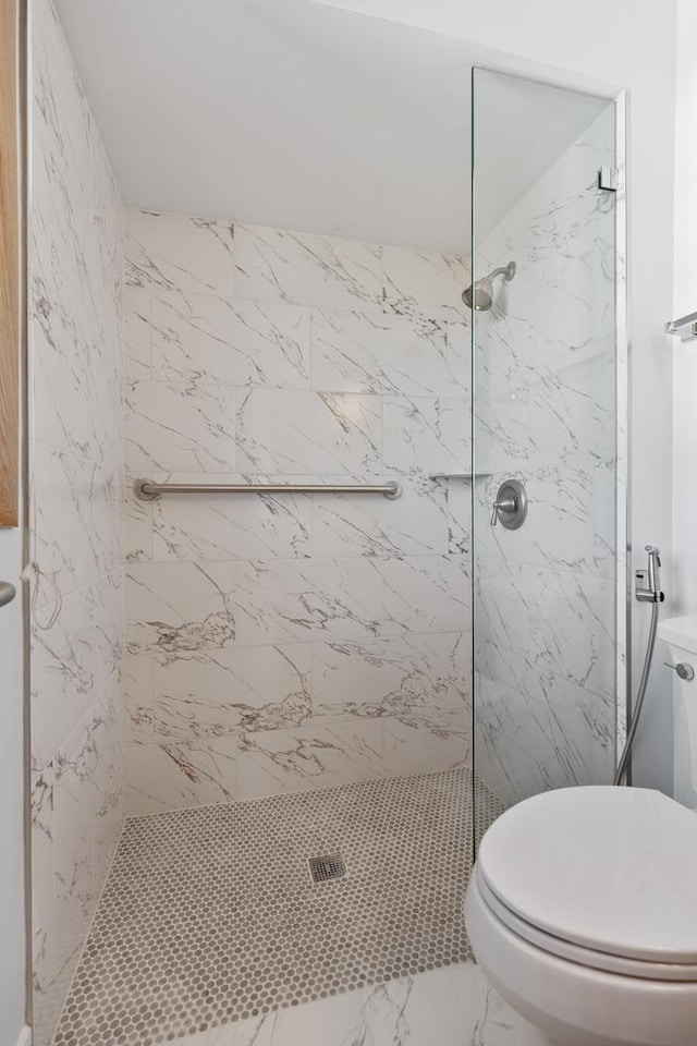 1165 Mayfield Ln, Hoffman Estates, IL 60169 - bathroom featuring toilet, marble finish floor, and a marble finish shower