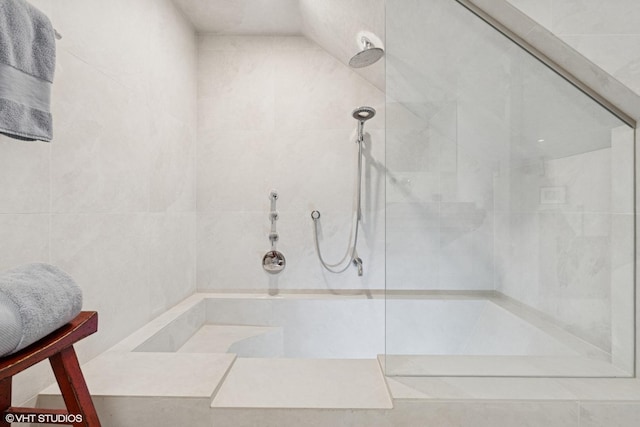 1825 W Wabansia Ave, Chicago, IL 60622 - bathroom featuring tiled shower