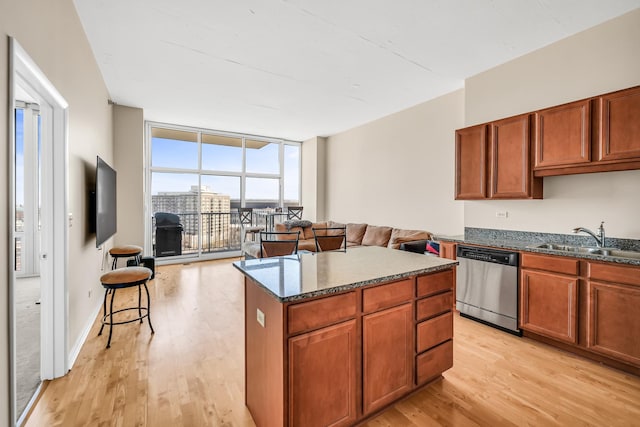 1600 S Indiana Ave Unit 1107, Chicago, IL 60616 - kitchen with a sink, dishwasher, floor to ceiling windows, and light wood finished floors