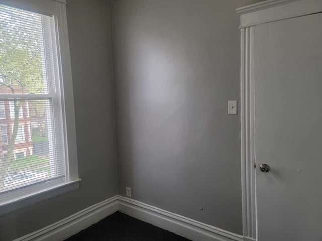 6506 S Eberhart Ave, Chicago, IL 60637 - unfurnished room featuring a wealth of natural light