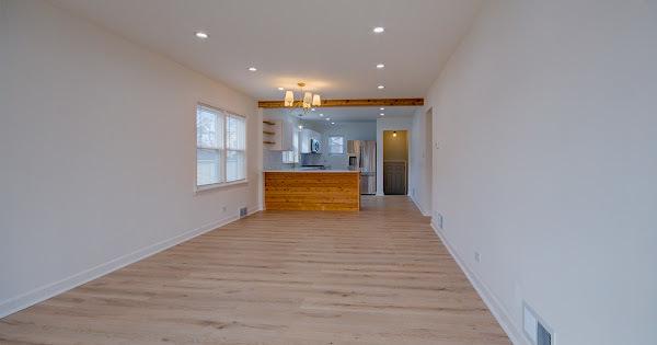9230 S Greenwood Ave, Chicago, IL 60619 - photo 7