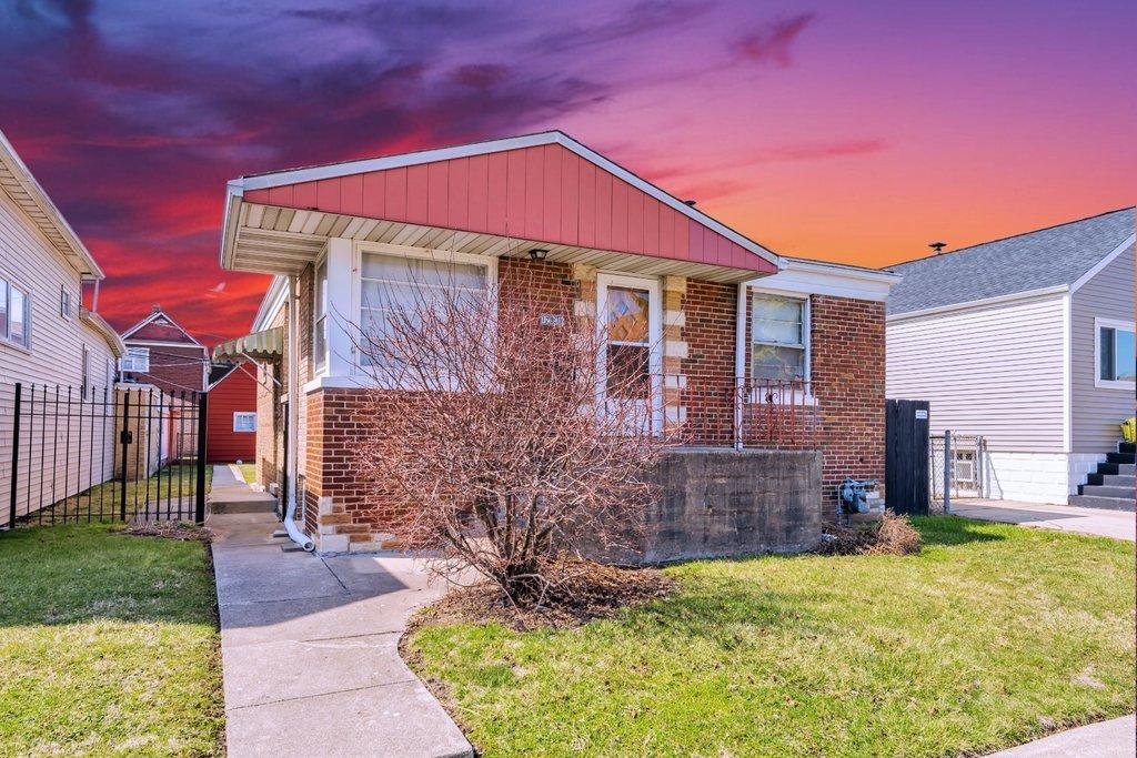 12850 Winchester Ave, Blue Island, IL 60406 - photo 1