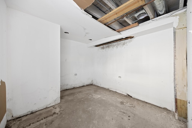 view of unfinished basement