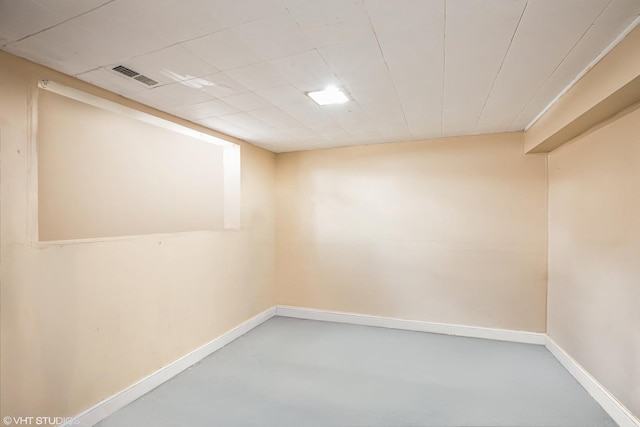 350 E Tulip Dr, Glenwood, IL 60425 - finished basement featuring baseboards and visible vents