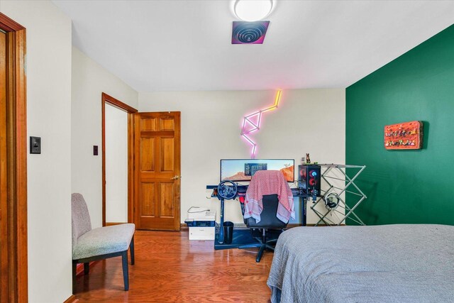615 Haines Blvd, Champaign, IL 61820 - bedroom featuring wood finished floors