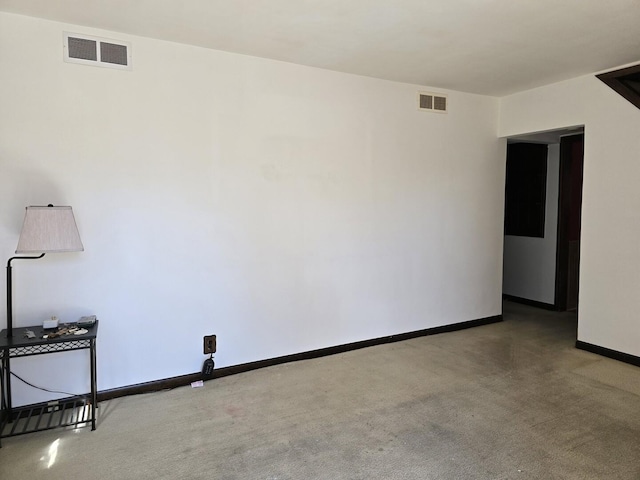40 166th Pl, Calumet City, IL 60409 - carpeted empty room with visible vents and baseboards