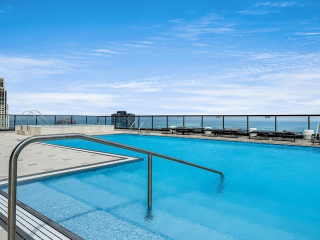 363 E Wacker Dr Unit 6306, Chicago, IL 60601 - view of community pool