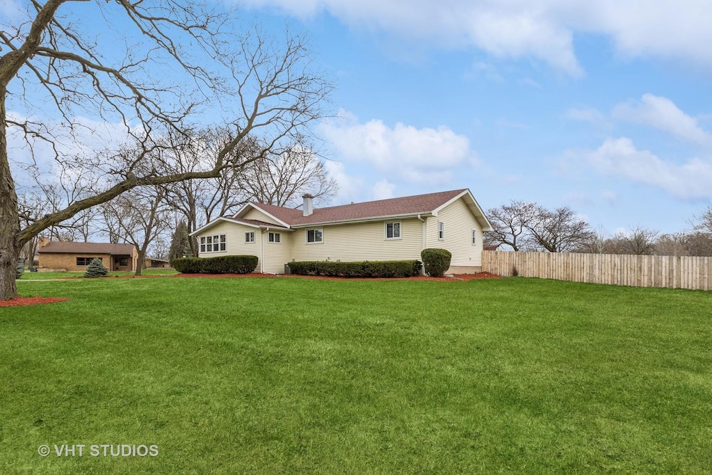 100 2nd Ave, Montgomery, IL 60538 - photo 1