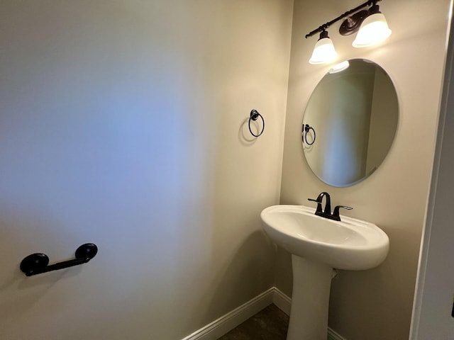 750 Sedgegrass Dr, Champaign, IL 61822 - bathroom with baseboards
