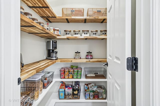 6 Shenandoah Cir S, Barrington, IL 60010 - view of pantry