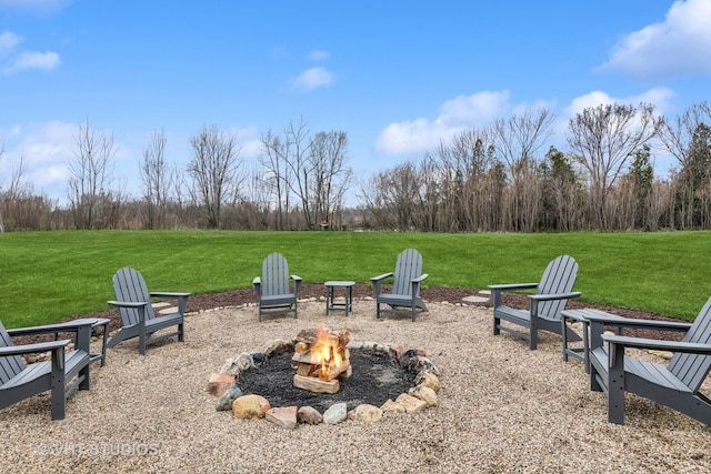 6 Shenandoah Cir S, Barrington, IL 60010 - view of yard featuring an outdoor fire pit