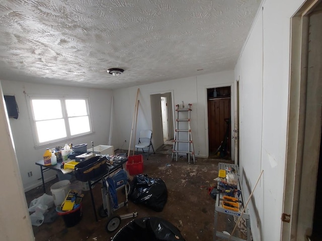 1616 S 7th St, Springfield, IL 62703 - interior space featuring a textured ceiling