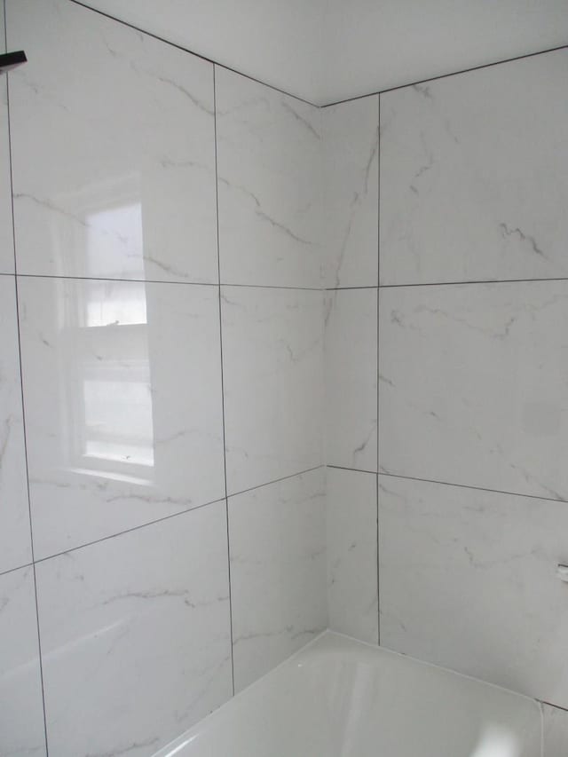 view of full bath
