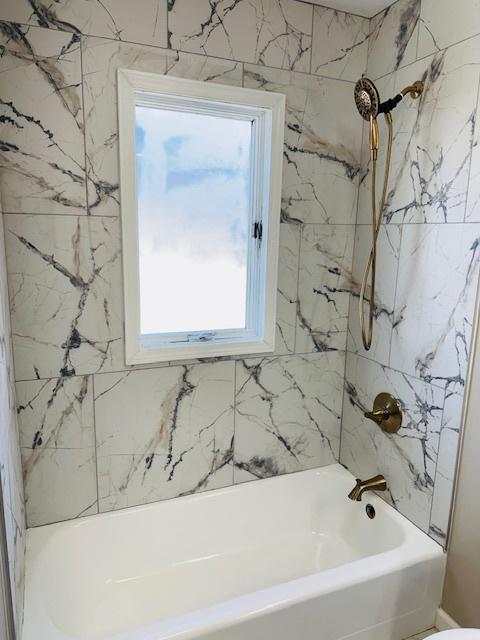 1507 7th St, Winthrop Harbor, IL 60096 - full bath featuring tub / shower combination