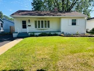 1507 7th St, Winthrop Harbor, IL 60096 - ranch-style house with a front lawn