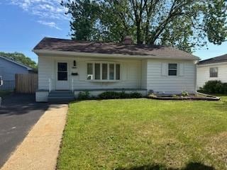 1507 7th St, Winthrop Harbor, IL 60096 - view of front of house with covered porch and asphalt driveway