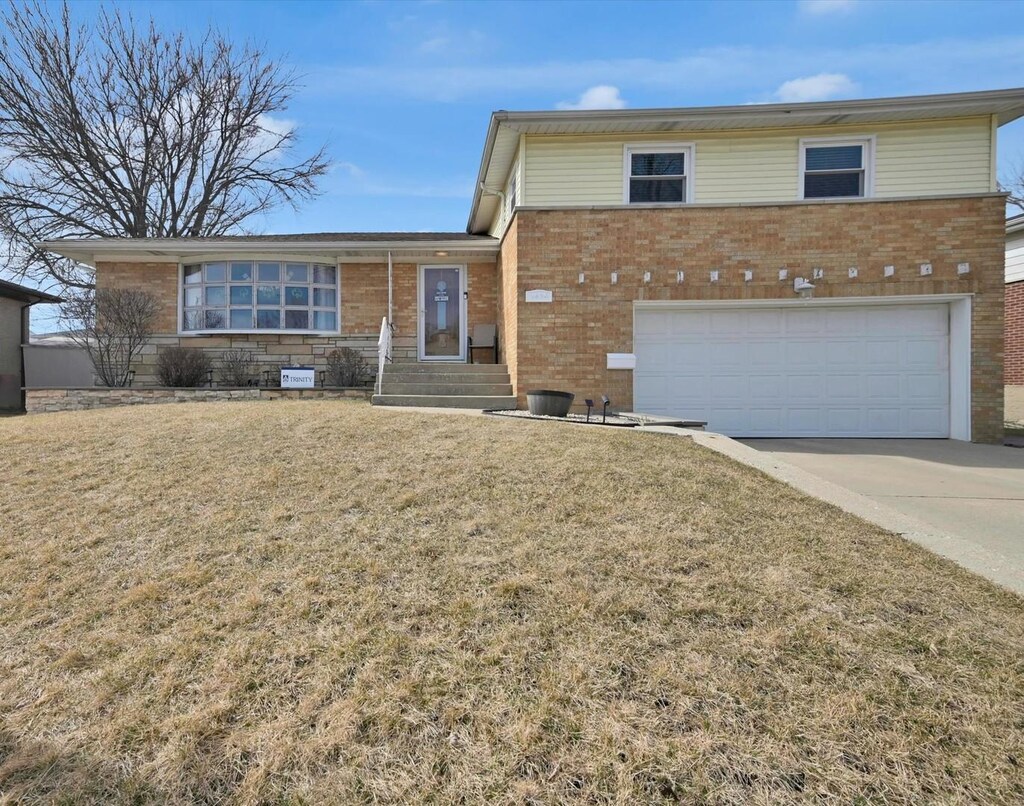 1520 Grant Ave, Melrose Park, IL 60160 - photo 1
