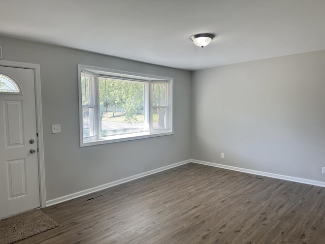 7 Austin Ave, Carpentersville, IL 60110 - photo 3