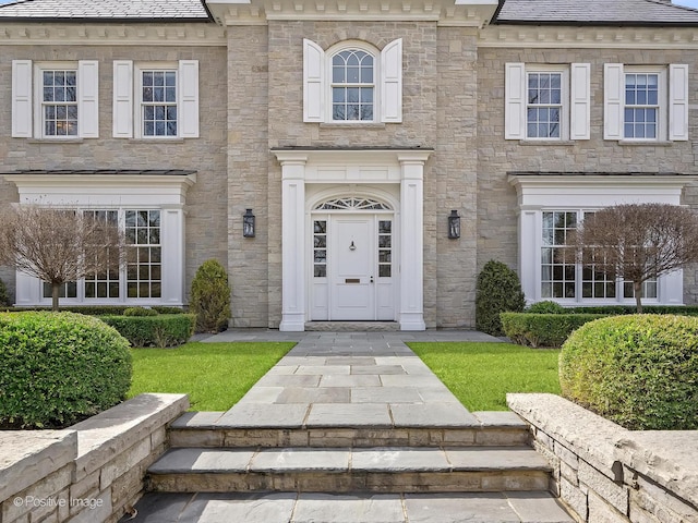 330 S County Line Rd, Hinsdale, IL 60521 - entrance to property featuring stone siding