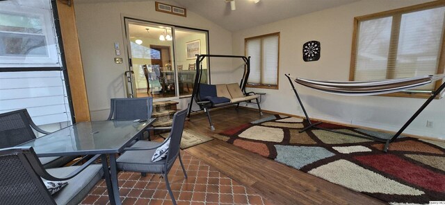 508 N Fayette, Carthage, IL 62321 - office space with vaulted ceiling and baseboards