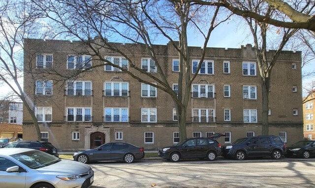 7050 N Washtenaw Ave Unit 2, Chicago, IL 60645 - photo 1