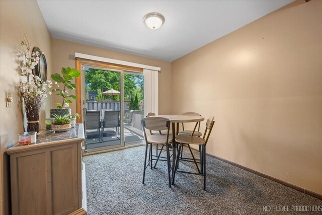 602 S Vista Dr, Algonquin, IL 60102 - carpeted dining area featuring baseboards