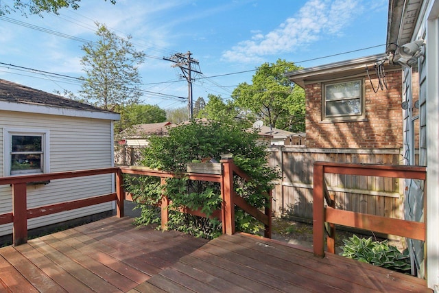 5842 N Kingsdale Ave, Chicago, IL 60646 - wooden terrace with fence