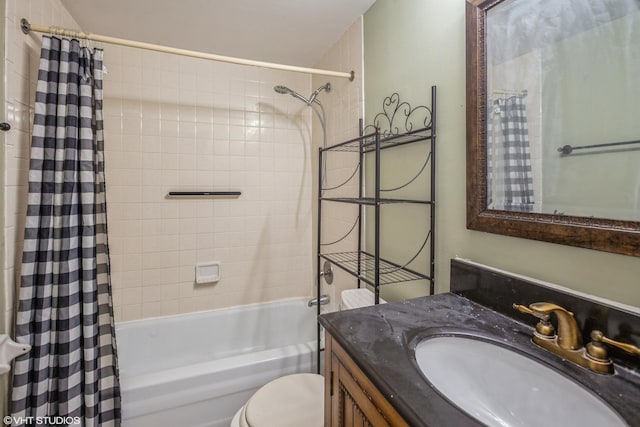 675 Grove Dr Unit 204, Elk Grove Village, IL 60007 - full bathroom featuring shower / bath combo with shower curtain, toilet, and vanity