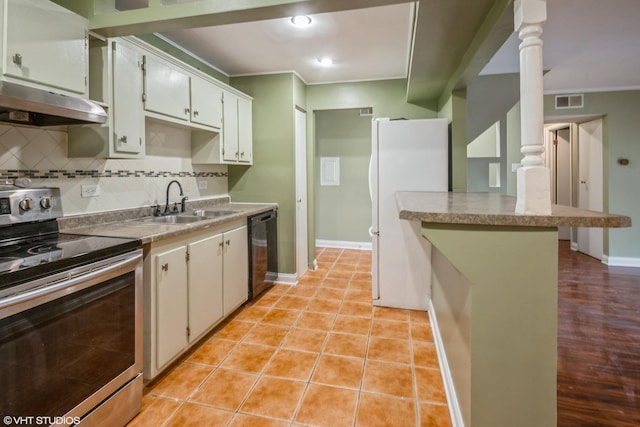 675 Grove Dr Unit 204, Elk Grove Village, IL 60007 - kitchen with a sink, visible vents, under cabinet range hood, electric stove, and black dishwasher
